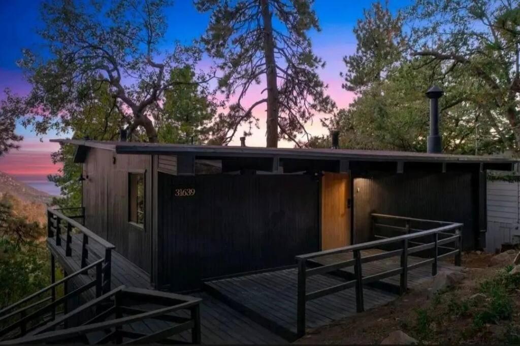 Updated Mountain Cabin Retreat With 180 Views Off Deck And Balcony Running Springs Exteriör bild